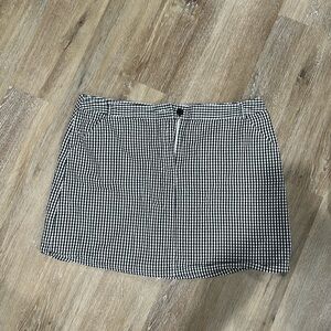 NWT studio II plaid black and white size 18 skirt